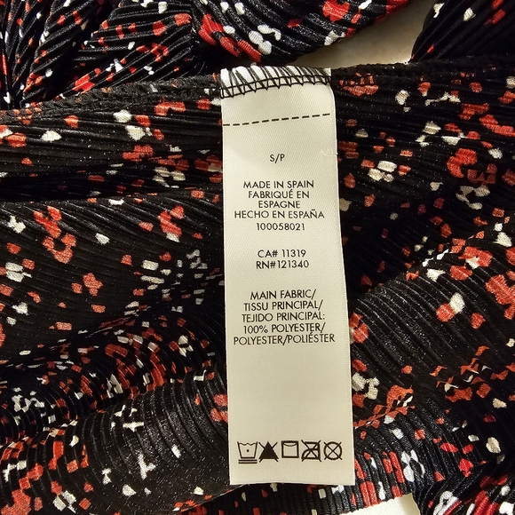 NWT Dynamite Floral Pleated Wrap Dress - Picture 6 of 7